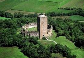 Vue aérienne du château de Montaner