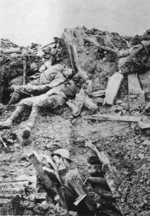 Après un bombardement - Verdun - Bois de Caures