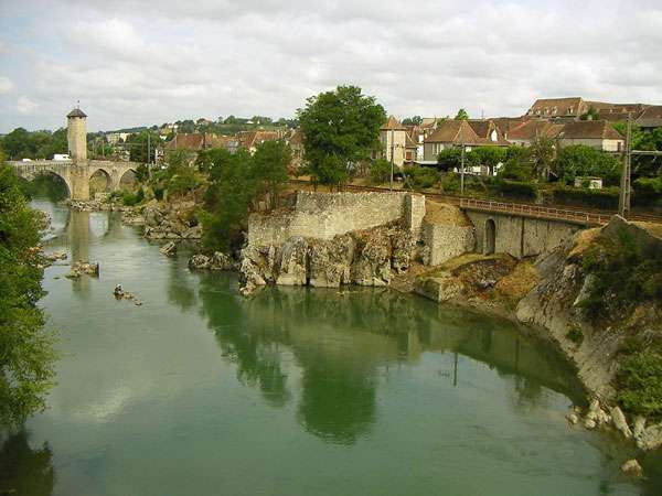 Pont Vieux dOrthez,sur le gave de Pau